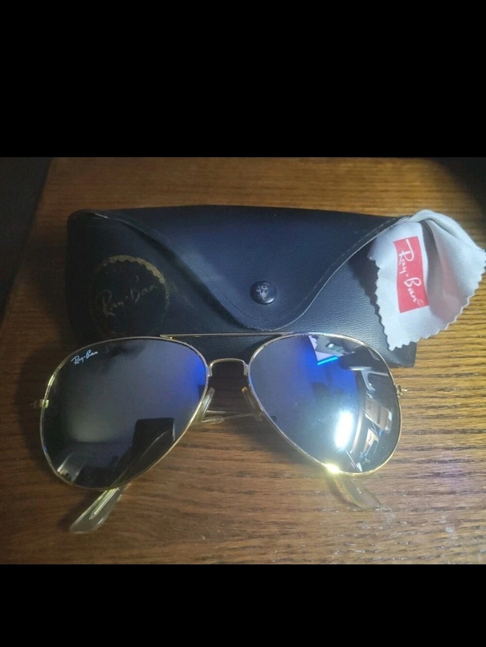 Ray-Ban Aviator Sunglasses With Case & Lens Cloth